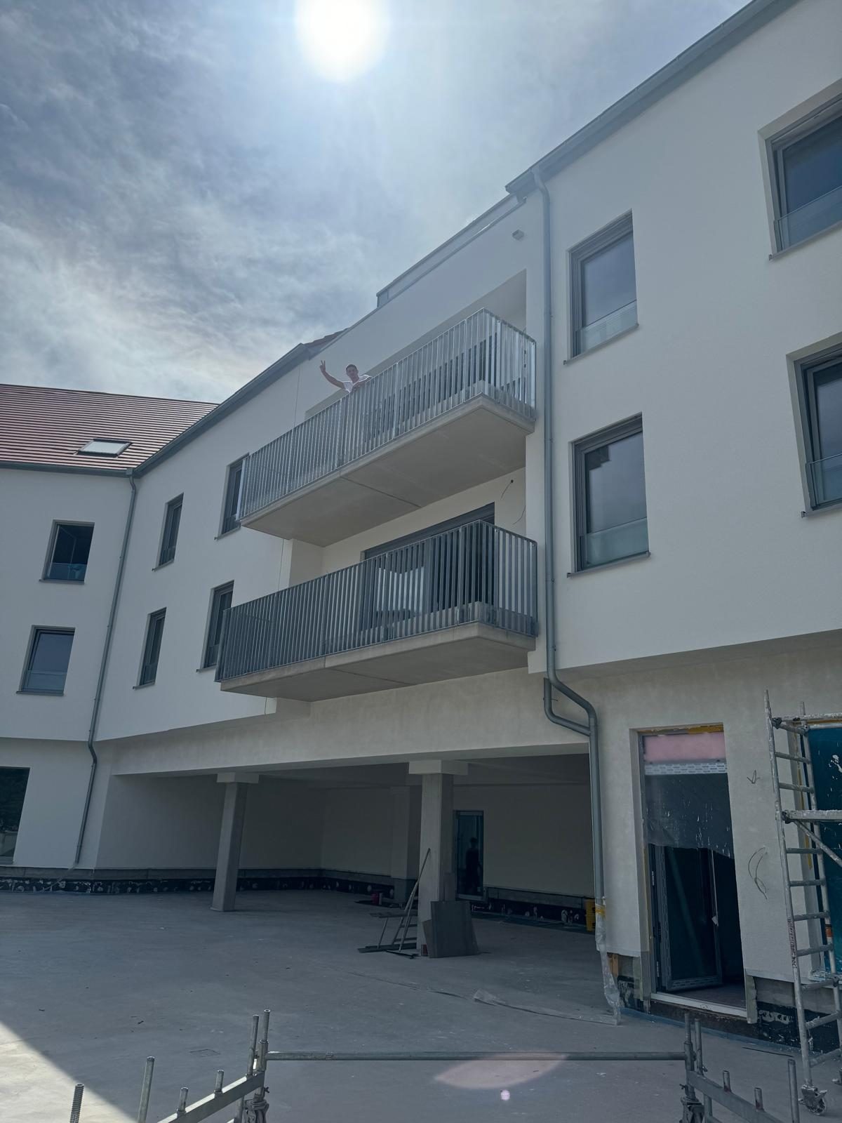 Balkone mit Glasgeländer – Referenz von AN Metallbau