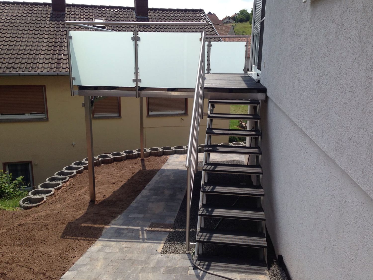 Balkon mit Glasgeländer – Referenz 18 – AN Metallbau GmbH