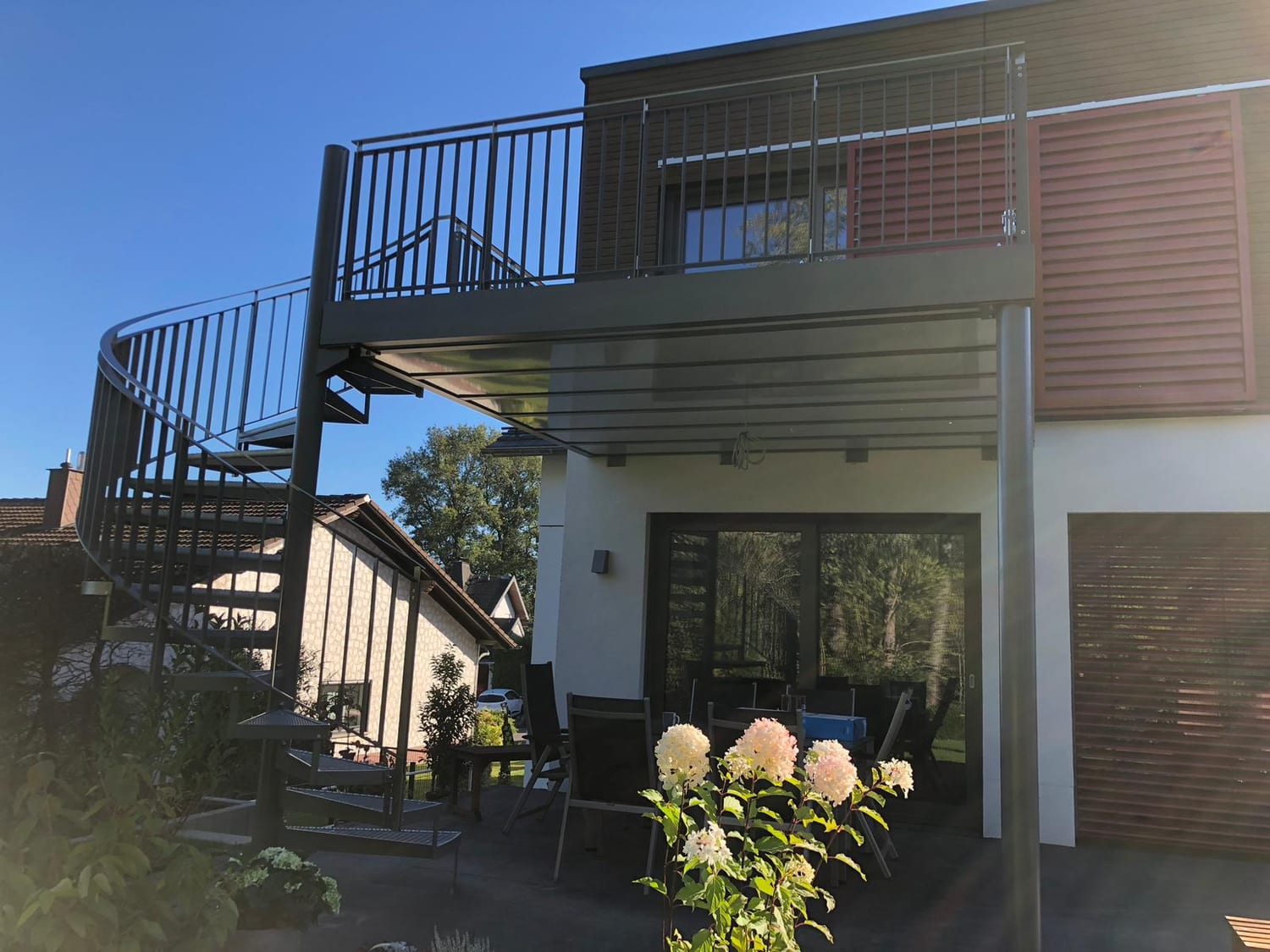 Balkon mit Glasgeländer – Referenz 36 – AN Metallbau GmbH